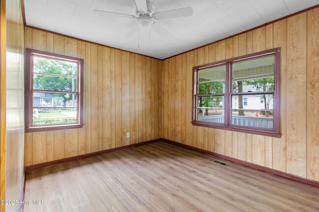 Building Photo - 1614 McKinley Ave