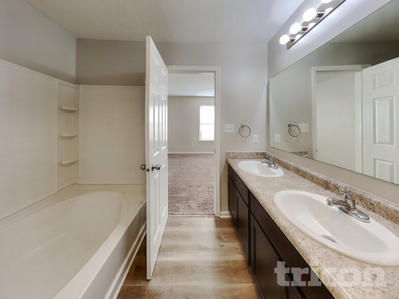 Building Photo - 3218 Cork Bend Dr