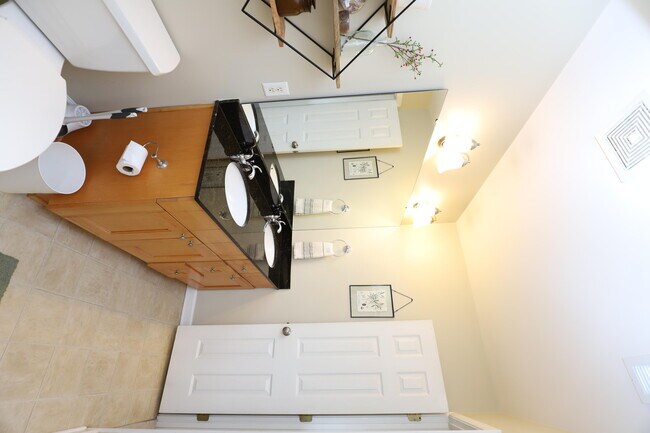 Building Photo - 1116 Waverly Pl Dr