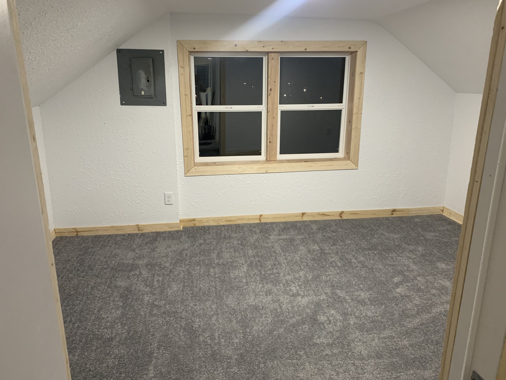 Bedroom - 1006 Oak St