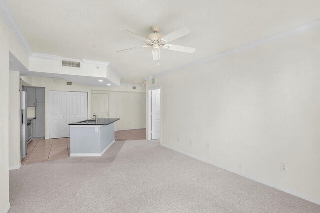 Building Photo - 600 S Dixie Hwy