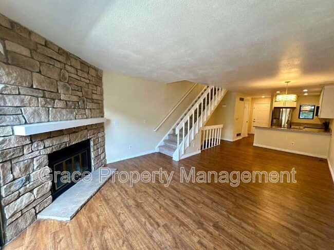 Building Photo - 8761 W Cornell Ave
