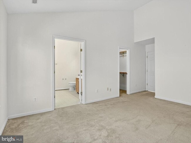 Building Photo - 3844 Koval Ln