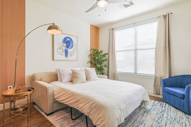 Building Photo - 5445 Town and Country Blvd