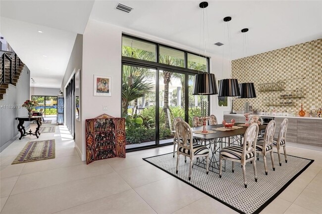 Building Photo - 16709 Botaniko Dr N