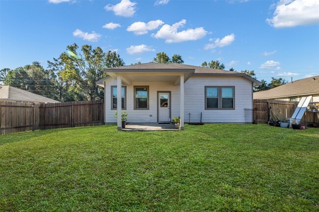 Building Photo - 740 Brown Rd