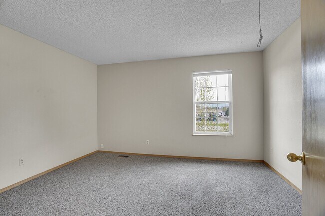 Building Photo - $2,300.00, stunning 2-bedroom, 2-bathroom ...