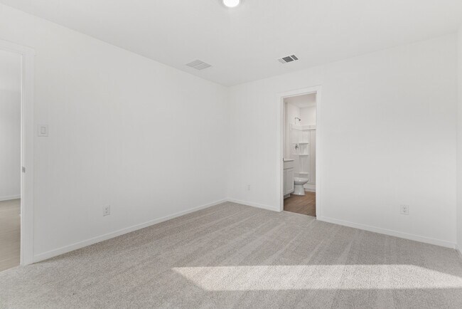 Building Photo - 3415 Rock Ml Dm