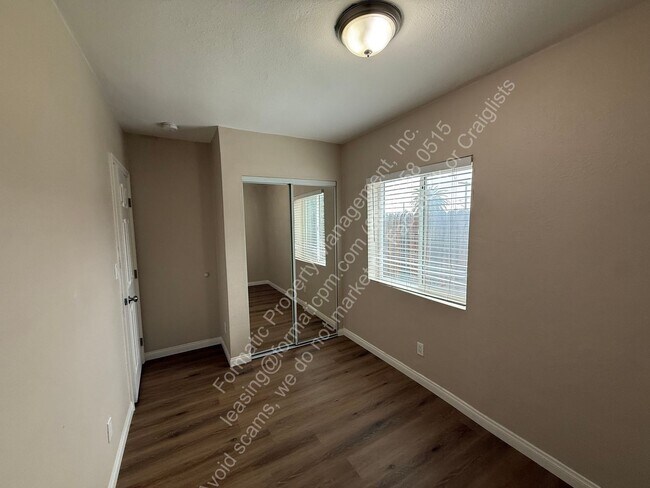 Building Photo - 11771 Hazeldell Dr