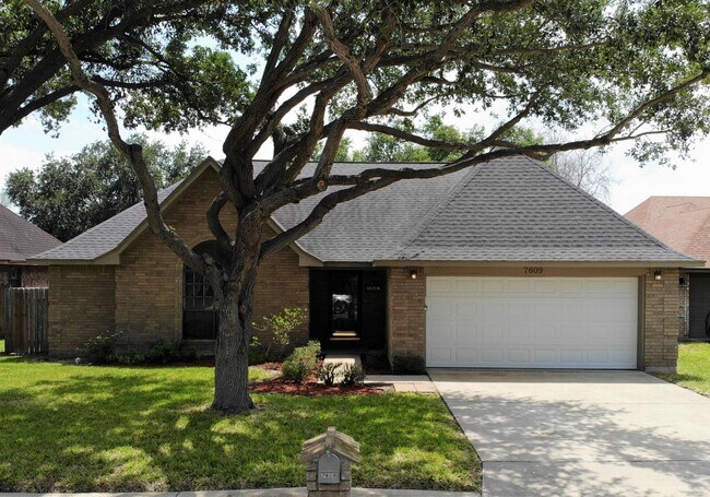 Primary Photo - 3Bed/2Bath in Mcallen TX Now Available ( T...