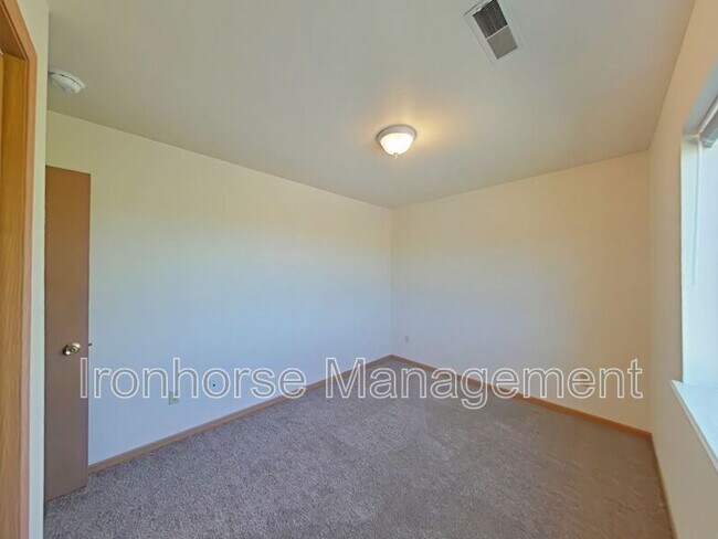 Building Photo - 2471 Wheeler Dr