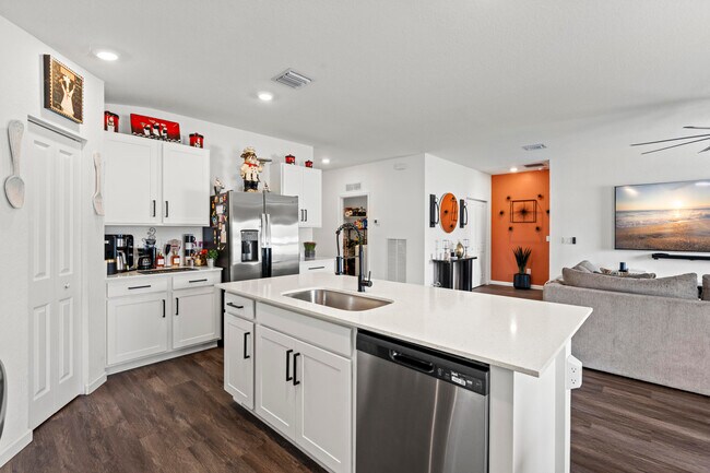 Building Photo - 701 Carlyle Wy