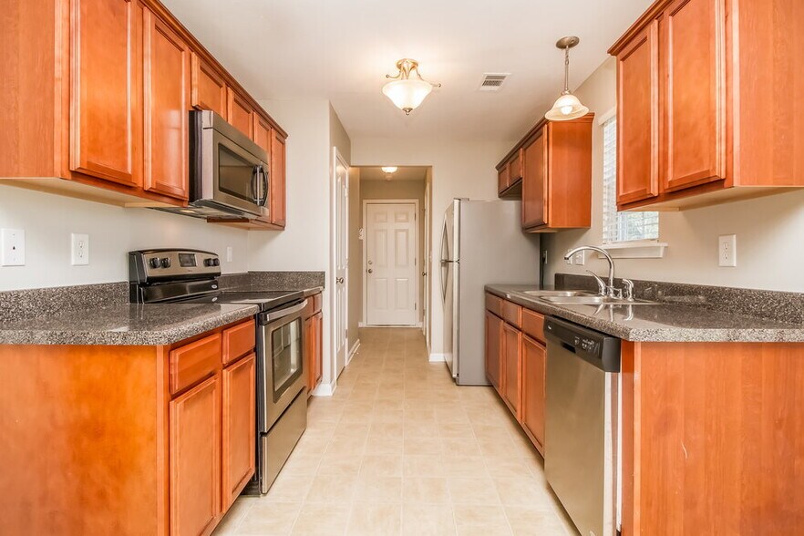 Building Photo - 9204 Thomason Trail