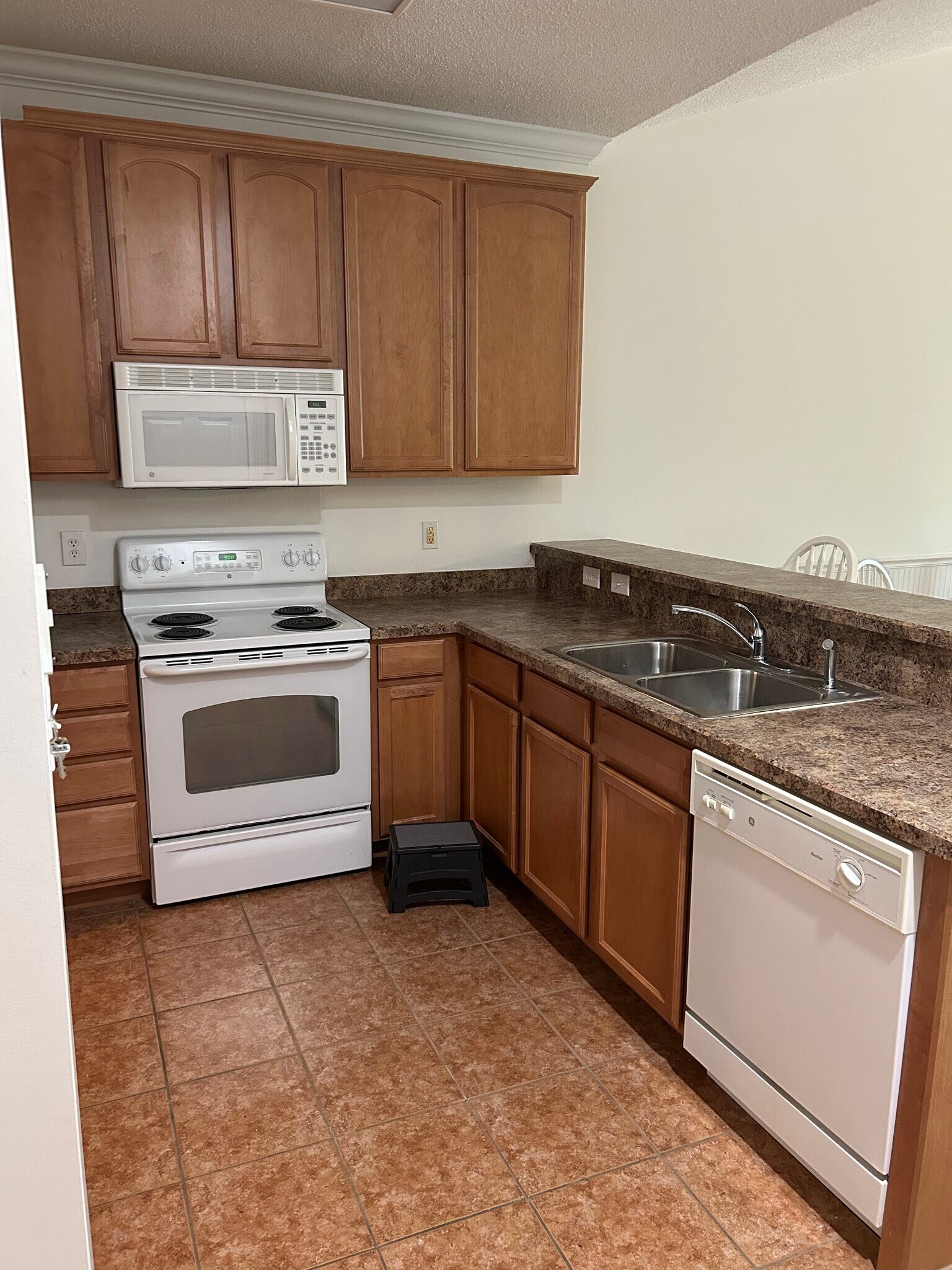 Building Photo - 5822 Longwood Dr