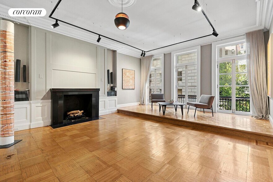Building Photo - 4 E 81st St