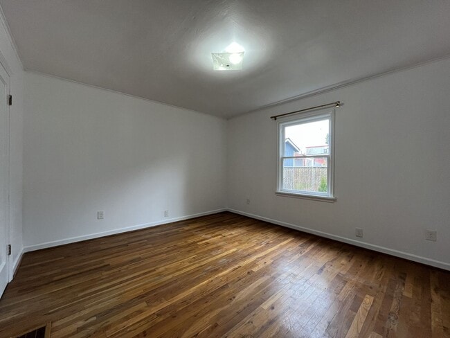 Building Photo - Character-Filled 2-Bedroom Home with Vintage Charm & Bright Living Spaces