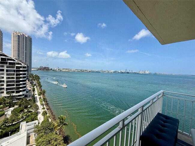 Building Photo - 770 Claughton Island Dr