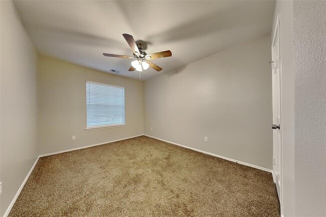 Building Photo - 16922 Colony Creek Dr