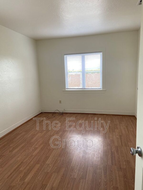 Building Photo - 33297 Rd 162