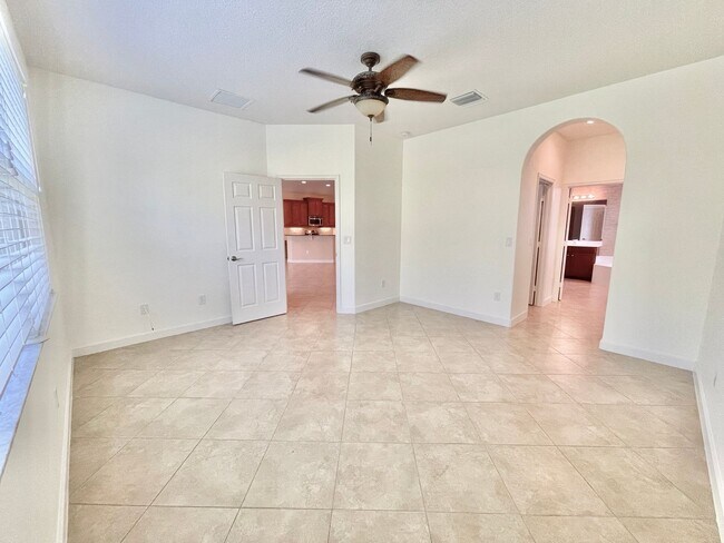 Building Photo - 3+ Bedroom quality built home in desirable...