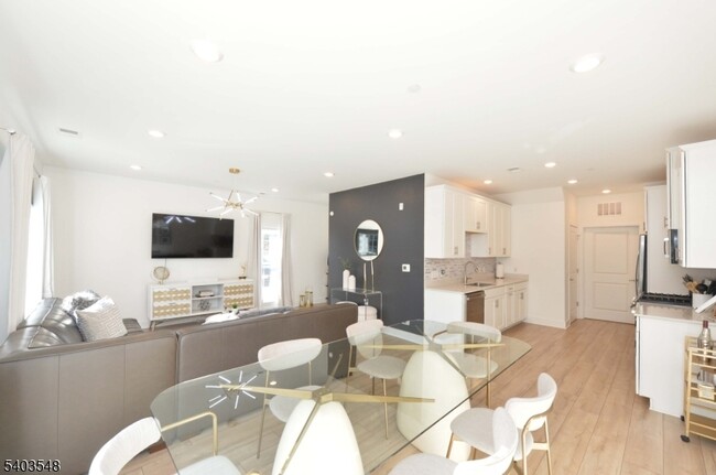 Building Photo - 92 Harvest Wy