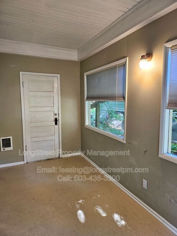 Building Photo - 1402 SE 30th Ave