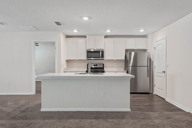 Building Photo - 657 Grand Reserve Dr