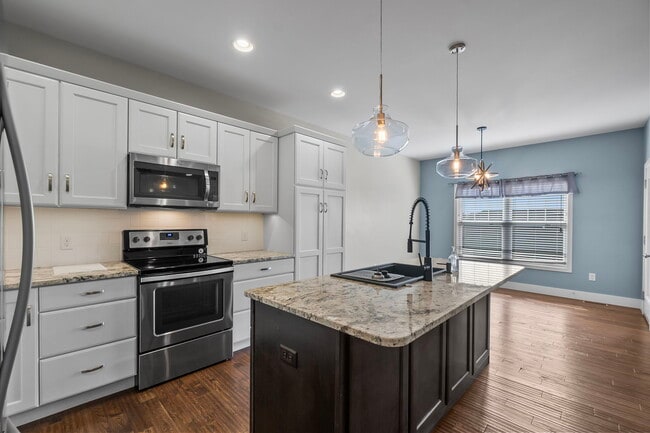 Building Photo - 145 Summerfield Way