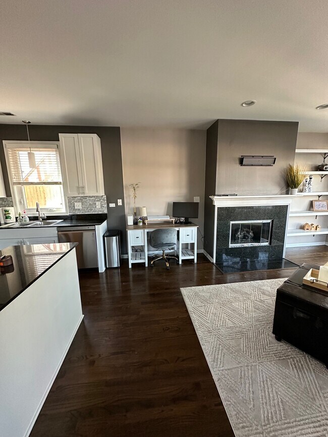 Building Photo - 750 N Willard Ct