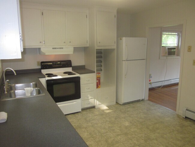 Building Photo - 49 Sunset Dr
