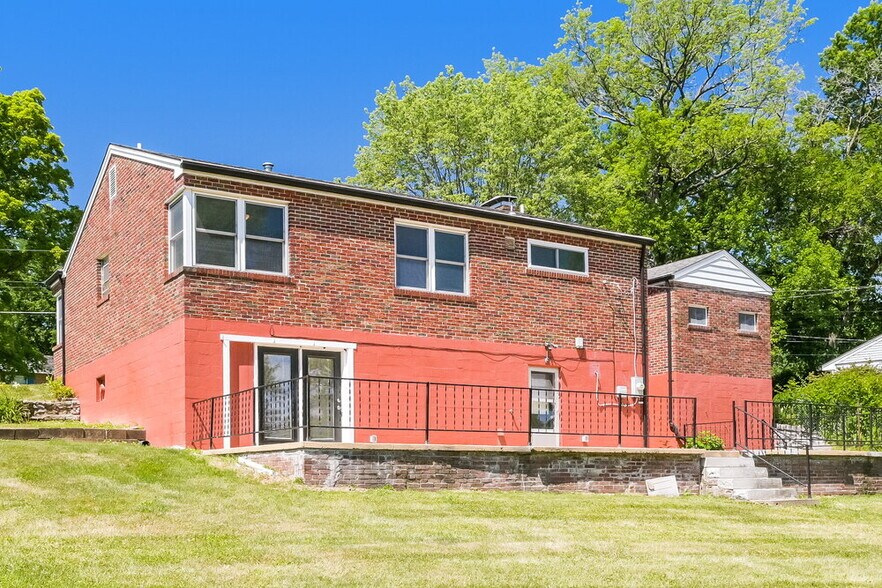 Building Photo - 605 Plantmore Dr