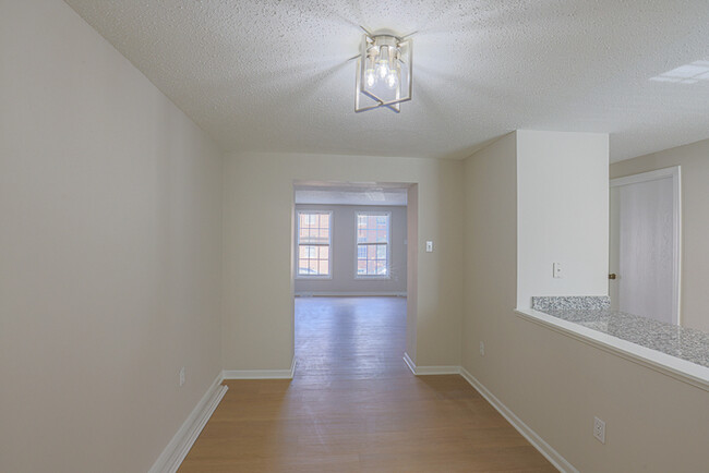 Building Photo - Beautiful 3 Bedroom Home with 2.5 Bathrooms