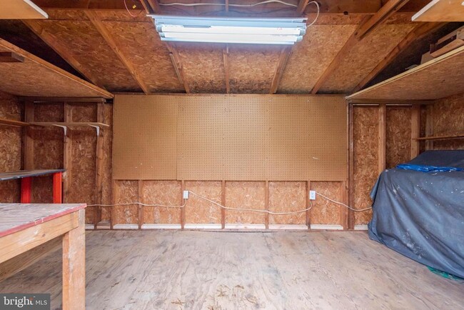 Building Photo - 919 Carroll Ave