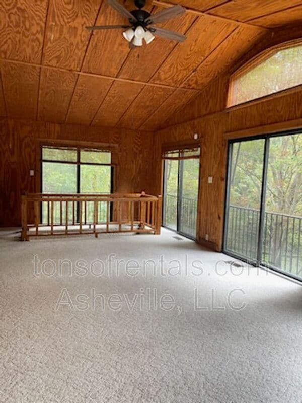 Building Photo - 304 Wilson Cove Rd