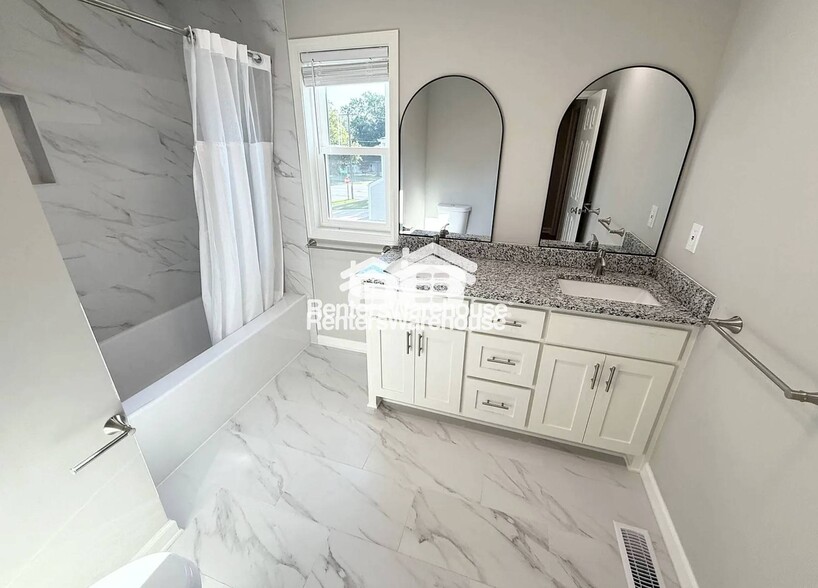 Building Photo - 7101 W 69th St