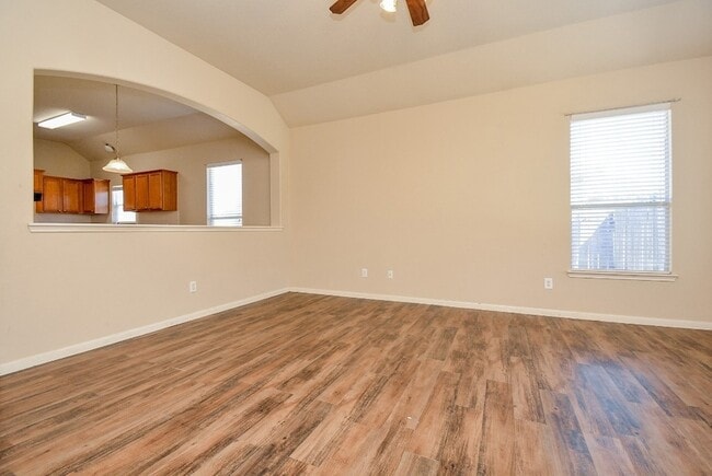 Building Photo - 4310 S Vineyard Mdw Ln