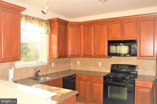 Building Photo - 611 Masterson Ct