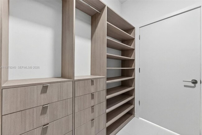 Building Photo - 851 NE 1st Ave