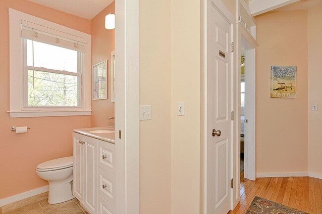 Building Photo - WINTER RENTAL: Two Beaches Cottage