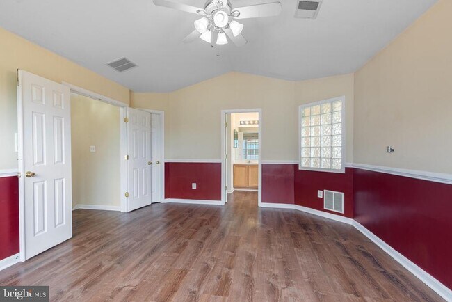 Building Photo - 21639 Kings Crossing Terrace
