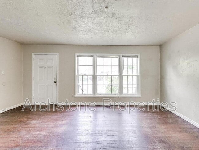 Building Photo - 1614 SW 41st St