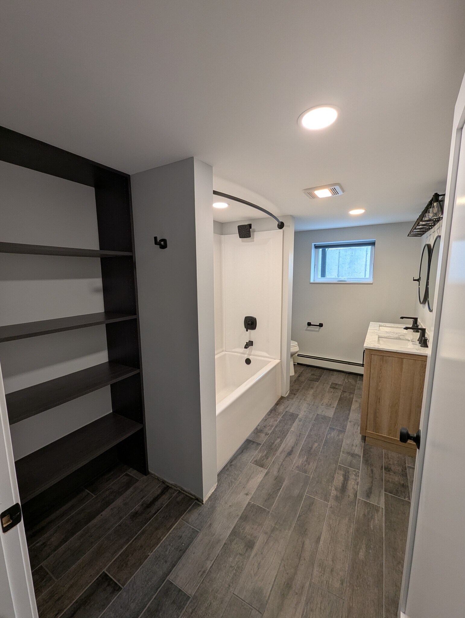Master Bathroom - 207 6th St