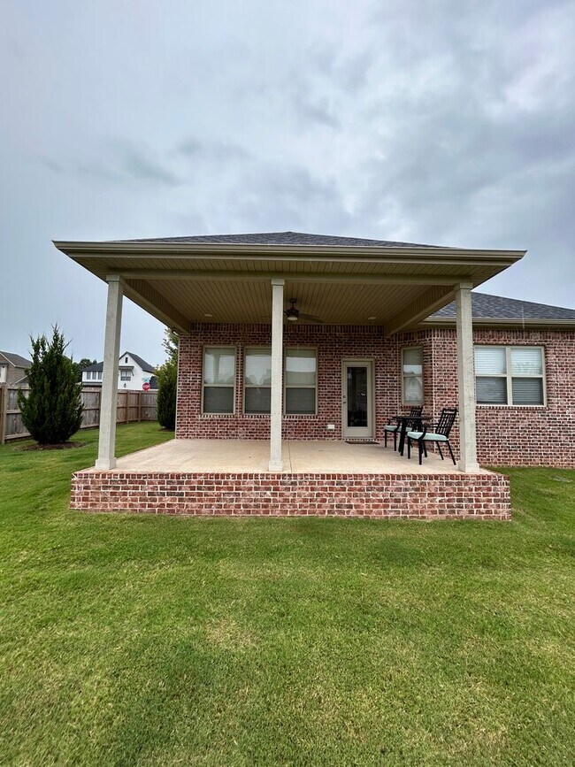 Building Photo - COMING SOON! Fully Furnished Stylish 4-Bed...