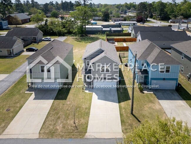 Building Photo - 134 Barbara St