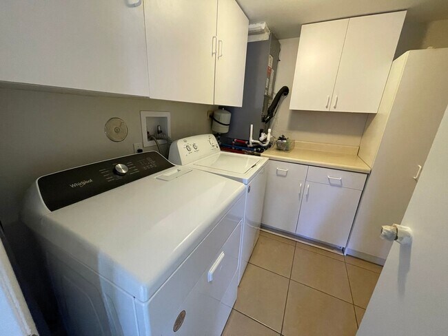 Building Photo - ANNUAL RENTAL - 2 BED / 2 BATH AT CANTERBURY VILLAGE