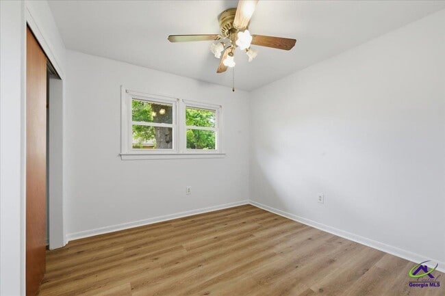 Building Photo - 202 Self St