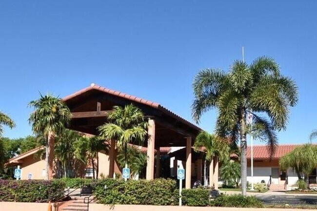 Building Photo - 5656 Via Delray Blvd
