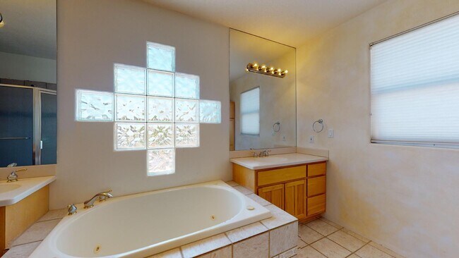 Building Photo - 12609 Sandia Ridge Pl NE