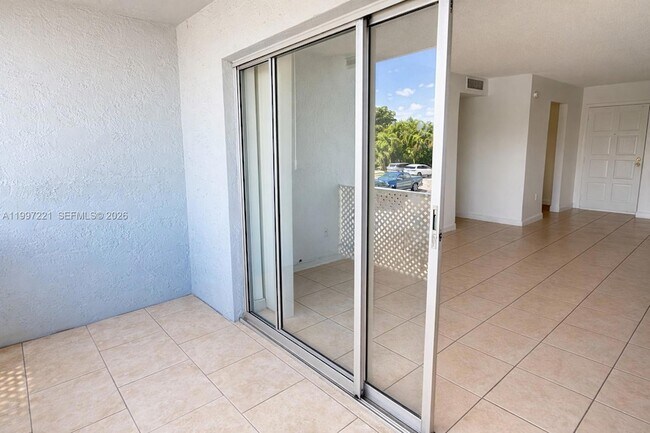 Building Photo - 1755 W 60th St