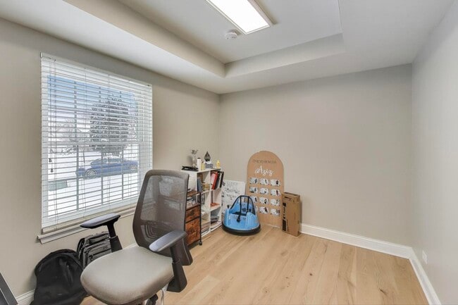 Building Photo - 9 Monroe Ct